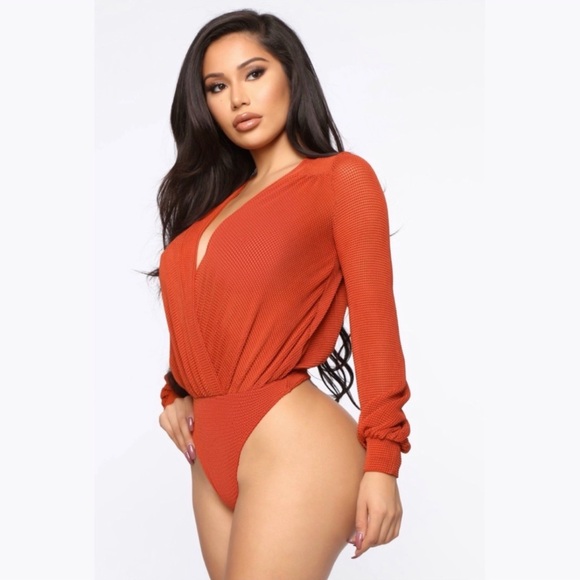 Fashion Nova Tops - NWT Fashion Nova Rust Surplice Neckline Bodysuit in Rust/Burnt Orange